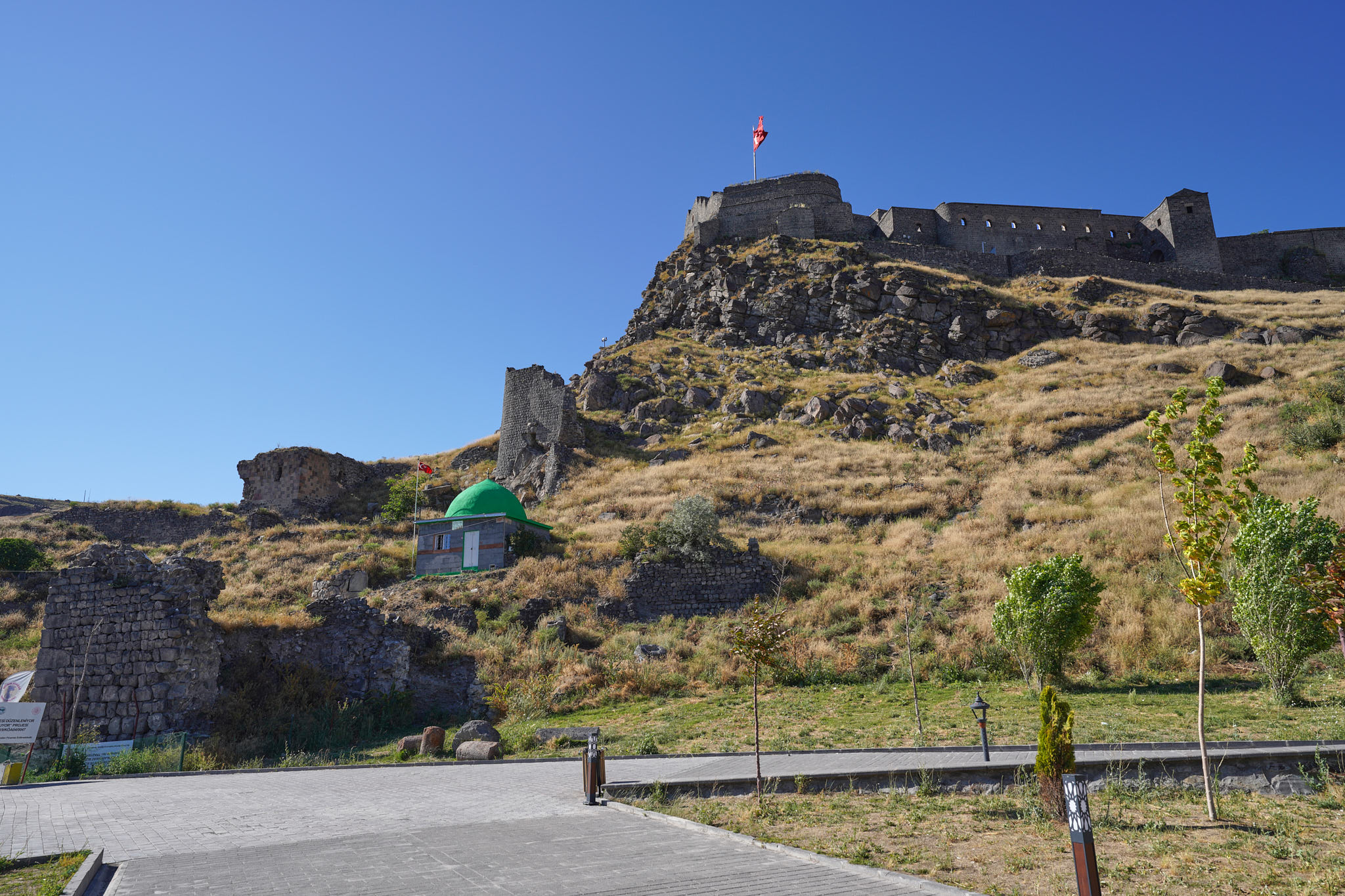 Kars, église SainteMèredeDieu Monuments et sites au